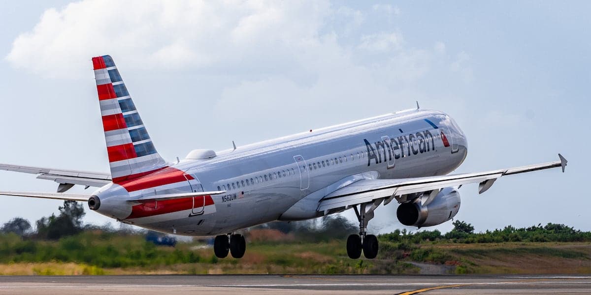American Airlines named official airline partner of Carolina Panthers