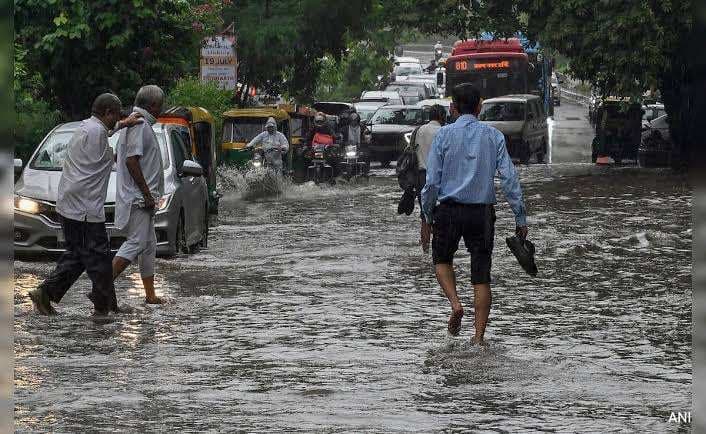 7 जुलाई 2026: दिल्ली-NCR में झमाझम बारिश, लोगों को उमस और भीषण गर्मी से मिली राहत, अगले कई दिनों तक बरसेंगे बादल