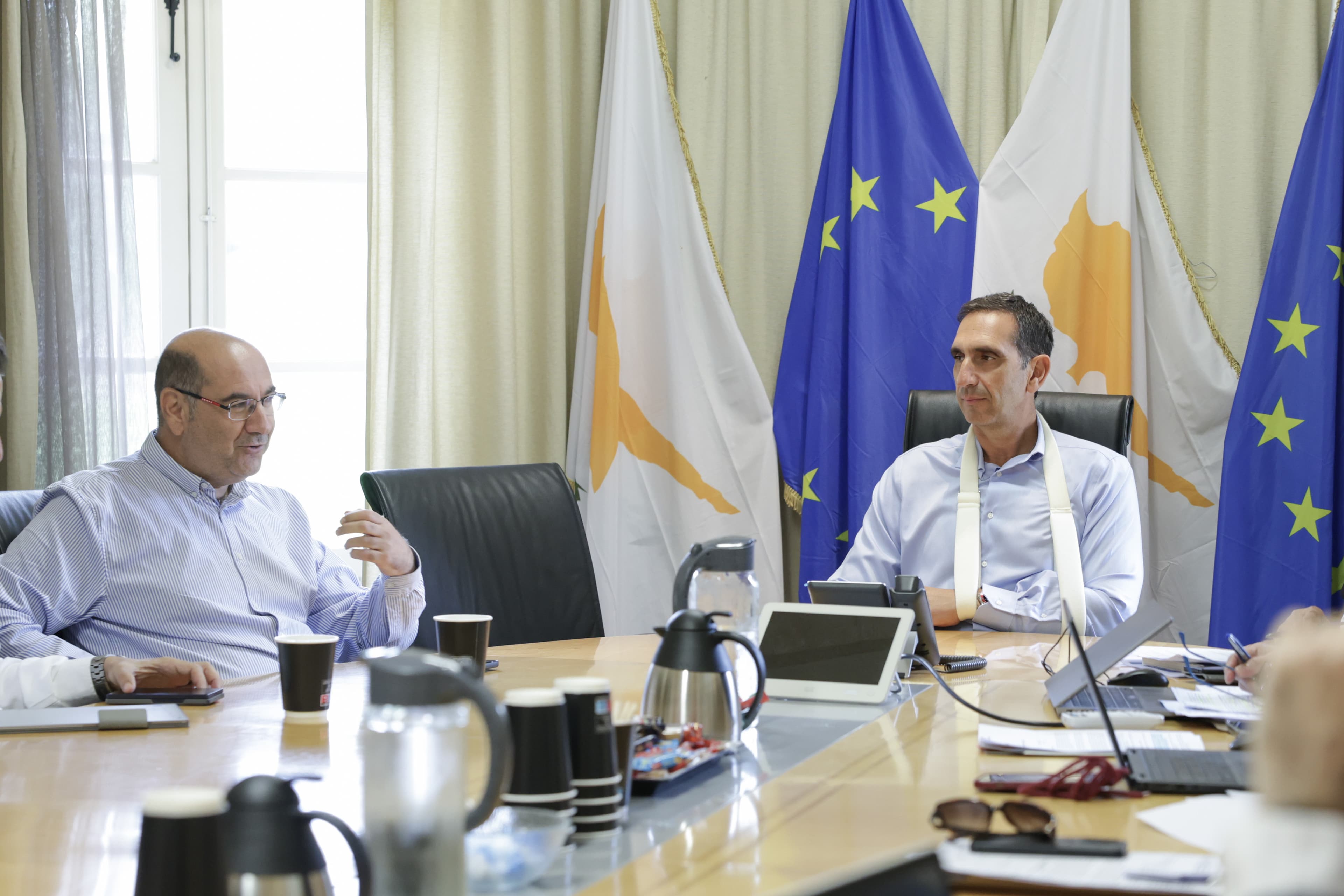 Municipalities threaten work stoppage over payroll concerns