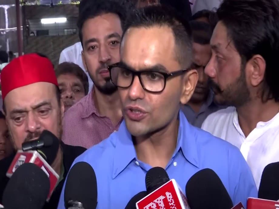 Sameer Wankhede Breaks Silence: Defamation Case Against Netflix and Red Chillies | Headlines